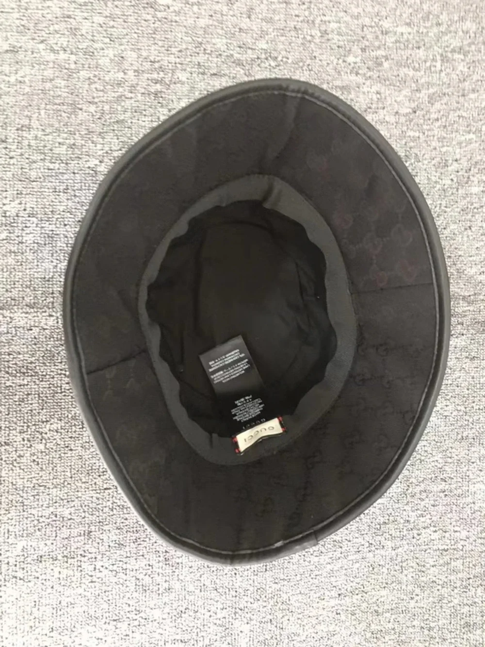 Gucci Black Bucket Hat with Gold Double G Emblem - Picture 4 of 5